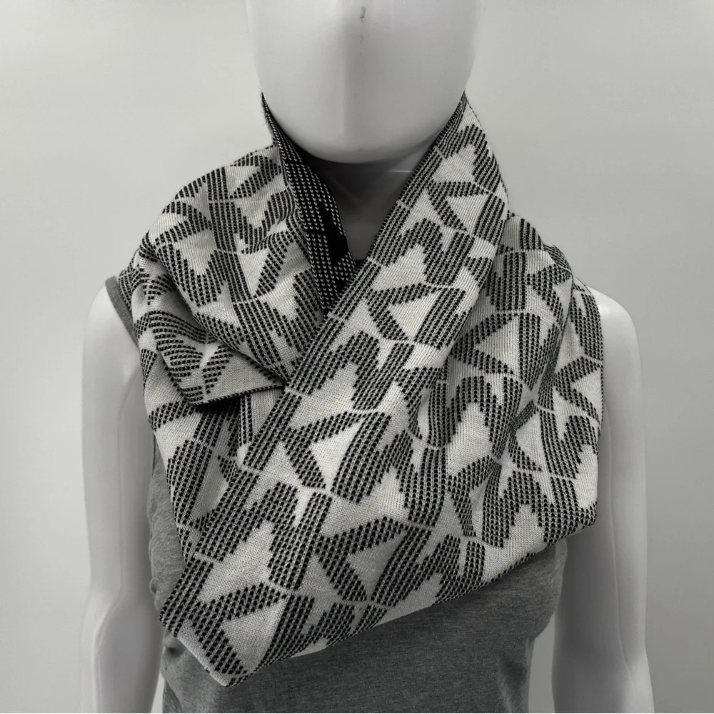 Reversible Michael Kors Infinity‎ Scarf